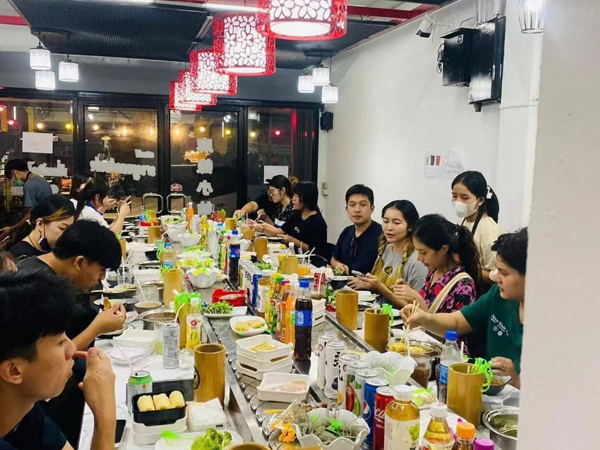 旋转小火锅香蕉污视频